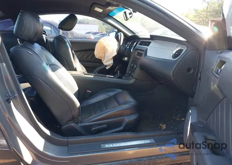 2012 Ford Mustang Gt Premium z USA, uszkodzony, nr VIN 1ZVBP8CF9C5285532